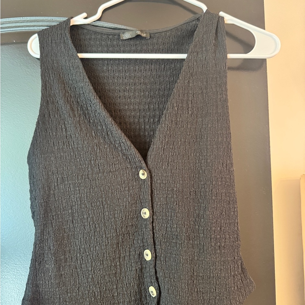 Zara Black Textured Button-Front Tank Top